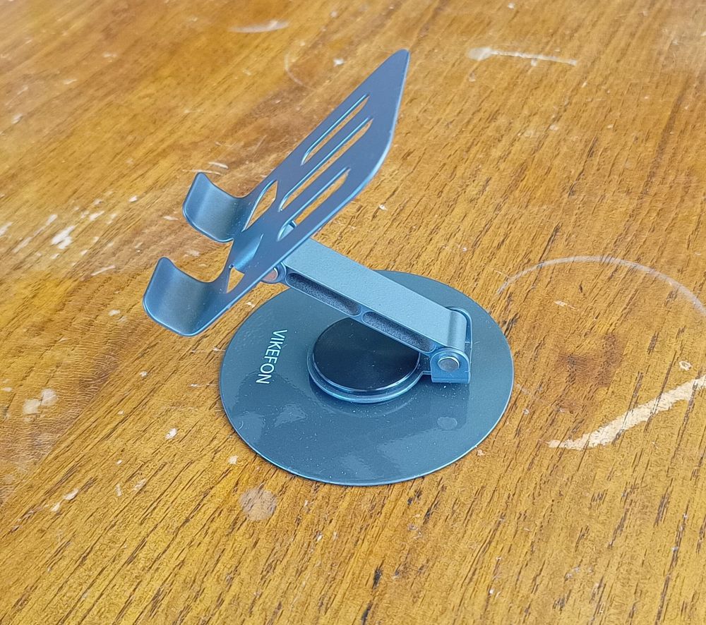 AliExpress phone holder joins multimeter to make a stand – Garry's